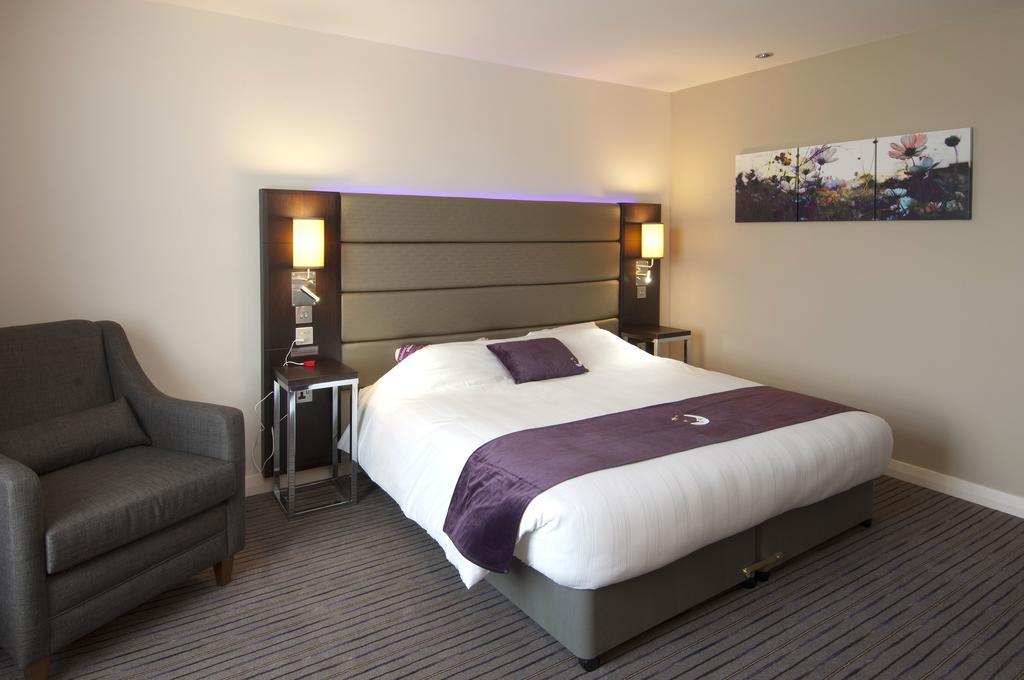 Premier Inn Birmingham City Centre Bridge Street Exterior foto