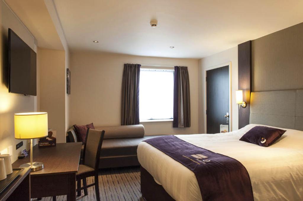 Premier Inn Birmingham City Centre Bridge Street Exterior foto