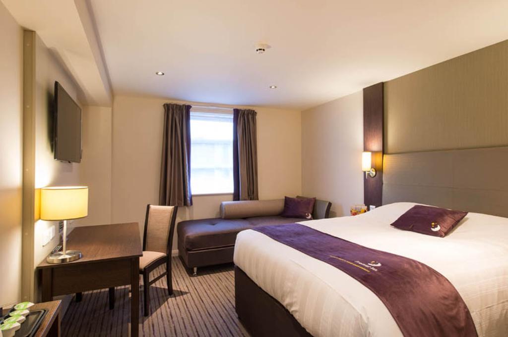 Premier Inn Birmingham City Centre Bridge Street Exterior foto