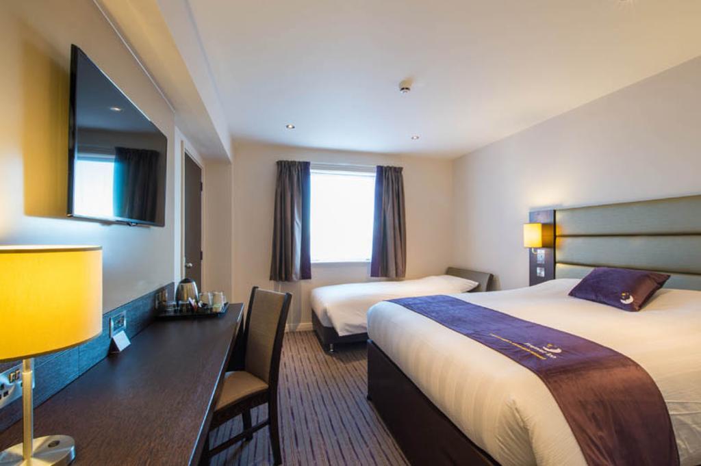 Premier Inn Birmingham City Centre Bridge Street Exterior foto