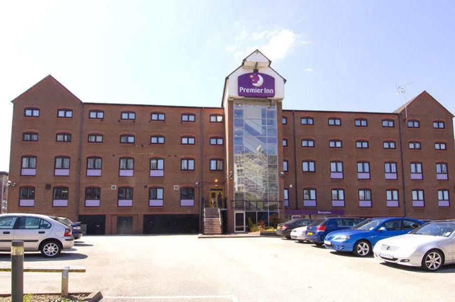 Premier Inn Birmingham City Centre Bridge Street Exterior foto
