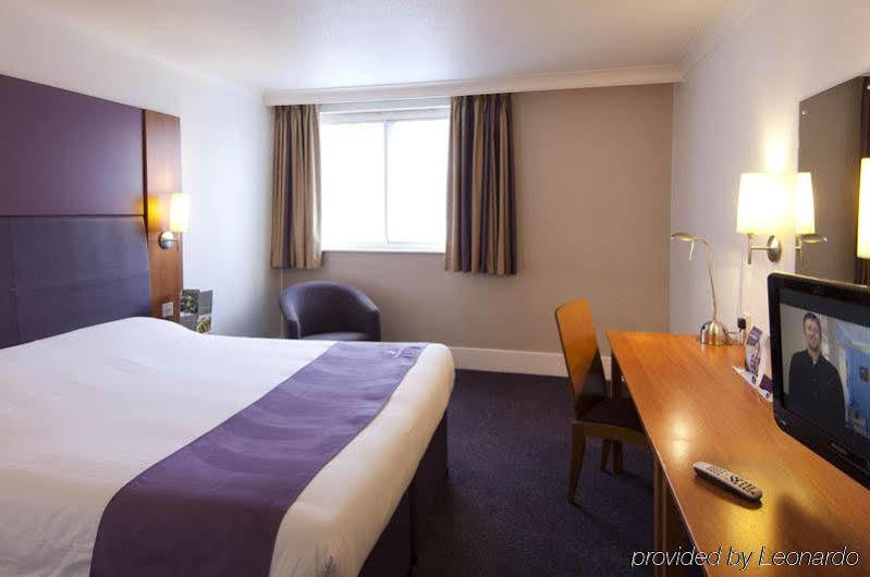 Premier Inn Birmingham City Centre Bridge Street Exterior foto